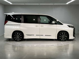 「こんな車屋さんがあるんだ!」、「おもしろい!」と感じていただけましたら、私どもも大変うれしく思います。ご来店のご感想、お待ちしております。