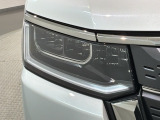 LEDヘッドライトは、点灯の瞬間から最大光量を発揮し、突然暗くなるトンネルなどでの安定感を高めます。