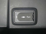 【充電用USB端子】デバイスの充電に便利です。※実際の接続端子は写真で確認or店舗までご気軽にお問合せください♪