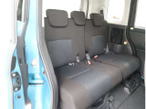 ゆとりある広々とした車内空間は、ドライブを始め買い物やレジャーなど、幅広く活躍します。一人でもみんなとでもお出かけを楽しみましょう!