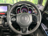 【純正革巻きステアリング】上質な革を使用することで、手にしっかり馴染みとても運転しやすいハンドルです♪
