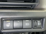 オートマチックハイビームとは、先行車や対向車のライトを認識し、ハイビームとロービームを自動で切り替える機能です。夜道の視界を確保します。詳細は販売店スタッフまでおたずねください。