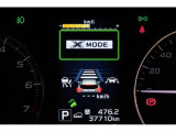 X-MODEは4輪の駆動力やブレーキなどを最適にコントロール。悪路からのスムーズな脱出をサポートします。