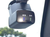 ドライブレコーダー装備です!もしもの時やあおり運転など、映像記録は証拠になるのであると安心ですね!