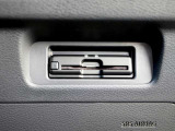 有料道路の料金所をキャッシュレスでスムーズに通過できるETC搭載!