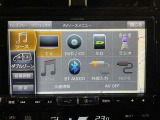社外9インチナビ装備。