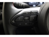 ブルートゥースに接続すれば、スマホに入れている音楽が聞けたり運転中に電話がかかってきてしまった場合もハンドルから電話を取ることができます!