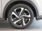 R8年式夏タイヤ195/60R17ダンロップ製です。