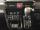 温度を設定すれば、自動で車内の温度管理をしてくれる優れものです♪ATミッションで運転楽々