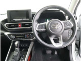 見通しのよいすっきりとした視界で、誰でも運転しやすいです。運転のしやすさは疲れにくさにも繋がりますよ♪