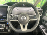 【純正革巻きステアリング】上質な革を使用することで、手にしっかり馴染みとても運転しやすいハンドルです♪