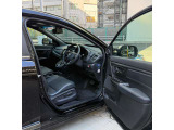 運転席シートは使用感も比較的少なく、破れや大きなヘタリはございません。清掃済みで気持ちよくお乗りいただけます。