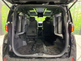 【パワーバックドア】スマートキーや運転席のボタンを押すだけでリアゲートが自動で開閉します!荷物を持っている時や、高い位置にあるバックドアを閉める際に便利な機能です♪