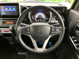 【純正革巻きステアリング】上質な革を使用することで、手にしっかり馴染みとても運転しやすいハンドルです♪