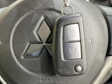 【キーレス】少し離れた場所からでもボタン一つでドアの開錠・施錠ができるのでとっても便利!ドアの鍵穴周りに傷をつけることもありません♪
