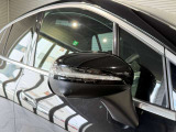 メルセデスの認定中古車「サーティファイドカー」には、最大100項目にも及ぶ点検・整備項目が設定されています>