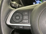 ステアリングスイッチ装備!運転しながら手元でオーディオの操作などができます。