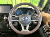 【純正革巻きステアリング】上質な革を使用することで、手にしっかり馴染みとても運転しやすいハンドルです♪