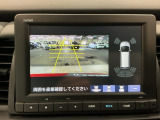リアカメラ搭載! 狭い駐車場はもちろん、雨の日や夜間の運転も安心です。