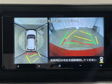 【バックモニター】駐車時に後方がリアルタイム映像で確認できます。大型商業施設や立体駐車場での駐車時や、夜間のバック時に大活躍?