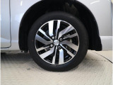 純正14インチアルミホイール装備・タイヤサイズ165/65R14