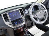 使いやすさや安全性を追求したステアリング周り!高級車ゆえにスイッチ類が多いのも特徴ですね!考え尽くされた配置ですぐに使いこなす事が出来ますのでご安心下さい!是非、体感してみて下さい!!