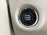 【プッシュ式エンジン】プッシュ式エンジンスタートでブレーキを踏んでボタンを押すだけでエンジン始動がスムーズ!!鍵をカバンに入れているだけでエンジンの始動が可能★とても便利な機能です