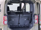 荷室はシートアレンジを行うことで広い荷室にすることが可能です 様々なシーンで活躍できますね