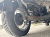 お車を安心してお乗りいただく為には、足回りの定期点検が欠かせません。サービスサポート(有償保証)では無料点検もご提供しており、安心のカーライフをお過ごしいただけるサポート体制が整っています。