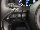 ハンドルから手を放さずに操作出来ますので、安全運転にもつながりますね