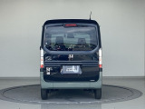 バックカメラが付いているのでバックでの車庫入れも安心です。