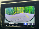 【バックカメラ】駐車時に後方がリアルタイム映像で確認できます。大型商業施設や立体駐車場での駐車時や、夜間のバック時に大活躍!運転スキルに関わらず、今や必須となった装備のひとつです!