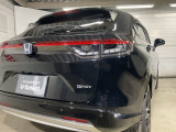 特徴的なデザインで後方からの確認しやすいLEDリアコンビネーションランプ
