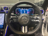 握りやすいハンドルの形状をしておりますので、お客様の運転をサポートしてくれます!