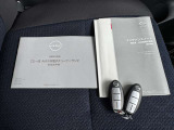 取り扱い説明書類です☆車両本体の取説はございません!スペアキーもございます☆