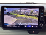 バックモニター付きで、車庫入れやバック時の後方確認をしっかりサポート。モニターに映し出される映像で死角も確認しやすく、狭い場所での駐車や後退時の操作をより安心して行えます。
