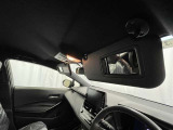 運転席・助手席にはバニティミラー付き♪身だしなみチェックできますよ(^^♪