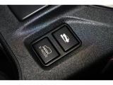 X-MODEは4輪の駆動力やブレーキなどを適切にコントロールすることで悪路からのスムーズな脱出を実現します。