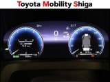昼間でも夜間でもくっきり見やすい高質感メーター!