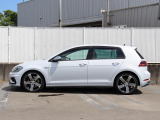 1. 車両品質(認定)初年度登録より10年10万km以内のフォルクスワーゲン正規輸入車のみをお届けします。