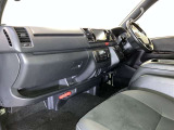 見通しのよいすっきりとした視界で、誰でも運転しやすいです。運転のしやすさは疲れにくさにも繋がりますよ♪