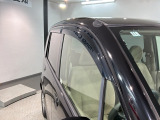 当社の車両には『安心して車選びをしていただくために』お支払い総額を表示しております。税金、自賠責保険料、登録費用、リサイクル料金が含まれており、県内登録及び届出で店頭納車の場合になります。