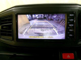車庫入れなどでバックする際に後方確認ができて便利です。車庫入れ苦手な人もこれで安心!!