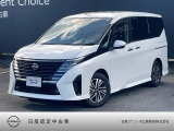 当店のセレナをご覧いただきありがとうございます☆人気のホワイトパールの当社元試乗車♪純正ニッサンコネクトナビ装備のオススメ車が入荷しました!