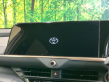 【メーカー純正ナビ】インテリアに溶け込むスタイリッシュな「専用設計」メーカーナビを装備♪視認性や操作性など基本性能にも優れ、より上質なカーライフをお楽しみいただけます。