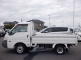 内外装およびエンジンル-ムなど専用クリ-ニング致します。車両クリ-ニングのプロが施工致しますので!高品質な1台に蘇りますよ♪(全在庫無料施工)