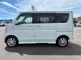 当店は、新車〜登録済未使用車、お買い得軽自動車まで、多数在庫しております♪軽自動車の事なら全て当店にお任せください!目玉車両もございますので、ぜひ一度軽ワールドへお越しくださいませ!