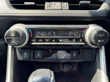 シンプルで扱いやすい空調周り!運転中でも操作を迷いにくく、毎日の使いやすさをしっかり考えられています!