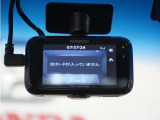 ◆ドライブレコーダー◆映像・音声などを記録する自動車用の装置です。 もしもの事故の際の記録はもちろん、旅行の際の思い出としてドライブの映像を楽しむことができます。