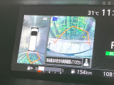 【アラウンドビューモニター】専用のカメラにより、上から見下ろしたような視点で360度クルマの周囲を確認することができます☆死角部分も確認しやすく、狭い場所での切り返しや駐車もスムーズに行えます。
